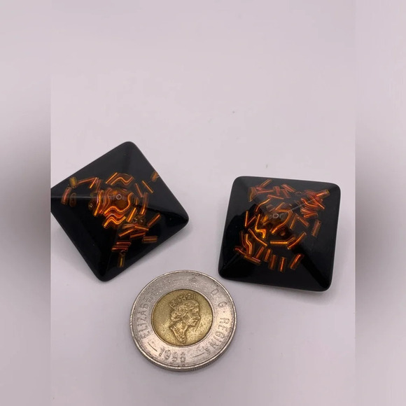 Amazing Mid Century Black & Orange Glitter Lucite Clip-on Earrings - Picture 4 of 5